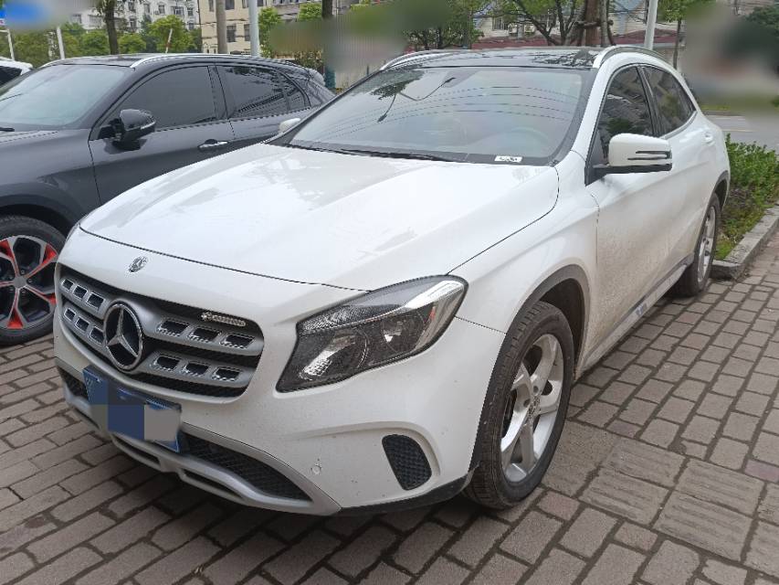 奔驰 GLA 200 2018款 1.6T 双离合 动感型